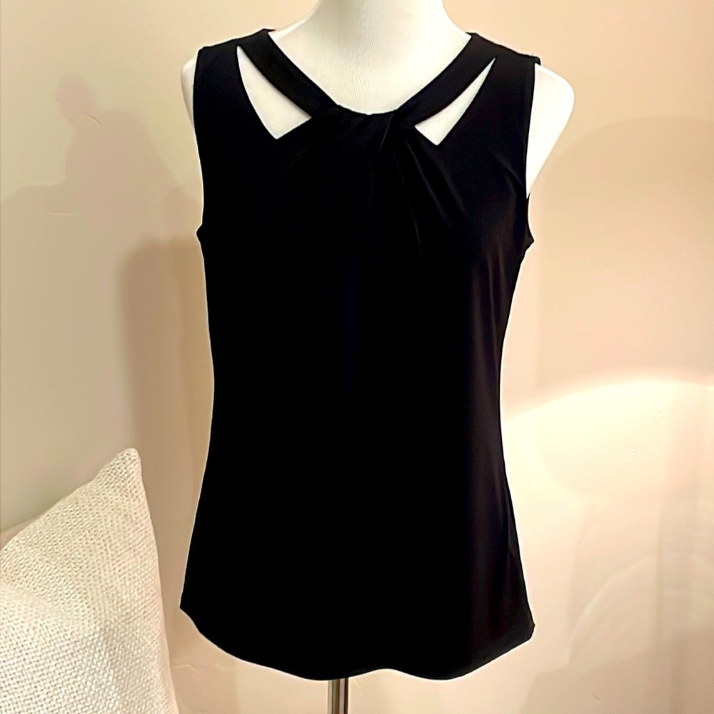 Beautiful Nine West blouse, perfect under a jacket!